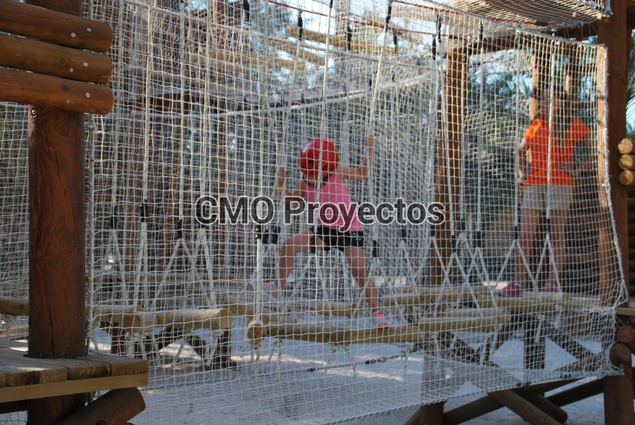 Circuito infantil, seguridad pasiva en Parque Multiaventura CMO Proyectos